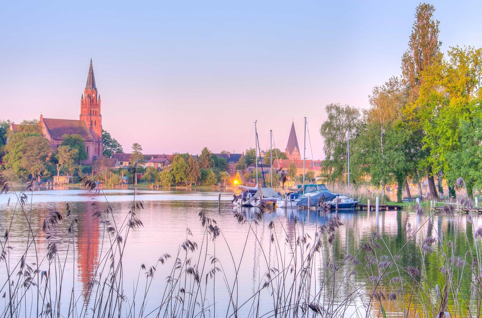 Kranichrast Am Roebeler Stadthafen Exterior foto