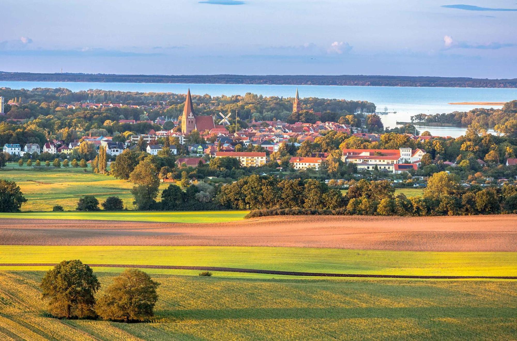 Kranichrast Am Roebeler Stadthafen Exterior foto